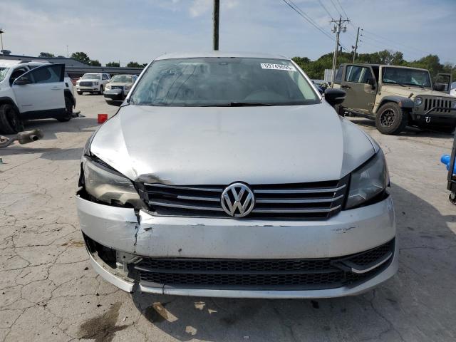 1VWAP7A37DC061753 - 2013 VOLKSWAGEN PASSAT S SILVER photo 5