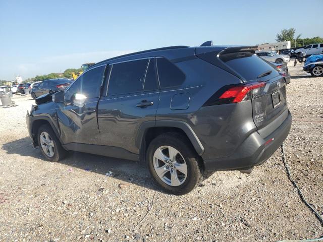 2T3W1RFV3LC073038 - 2020 TOYOTA RAV4 XLE GRAY photo 2