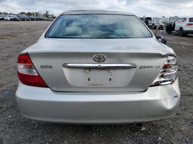 4T1BE32K52U041323 - 2002 TOYOTA CAMRY LE SILVER photo 6