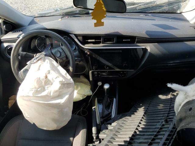 5YFBURHE0KP921158 - 2019 TOYOTA COROLLA L GRAY photo 8