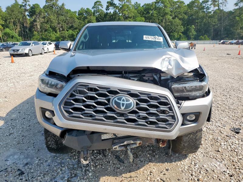 3TMCZ5AN1MM437082 - 2021 TOYOTA TACOMA DOUBLE CAB ვერცხლისფერი ფოტო 5