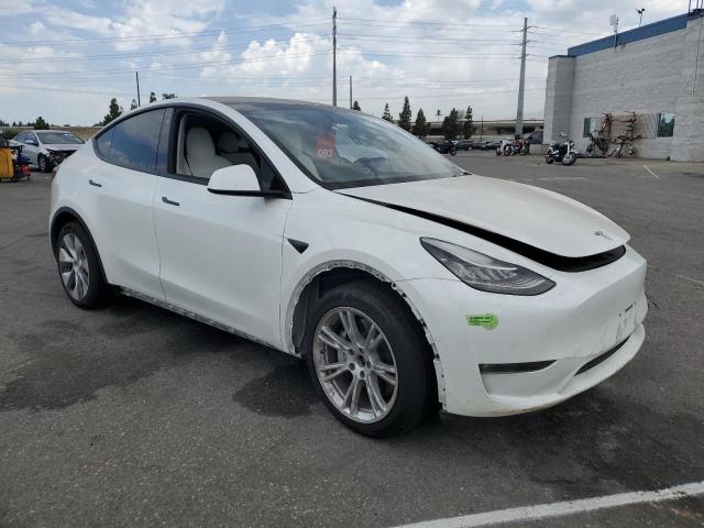 7SAYGAEE2PF590760 - 2023 TESLA MODEL Y WHITE photo 4