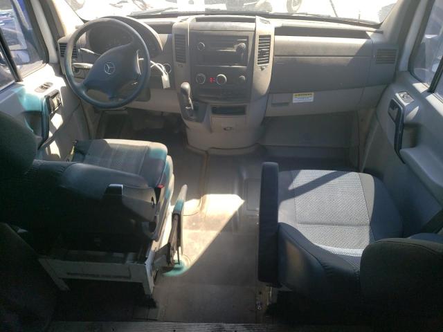 WD3PE7CC3B5604852 - 2011 MERCEDES-BENZ SPRINTER 2500 Biały zdjęcie 8