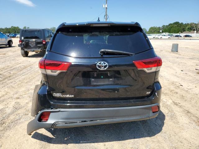 5TDKZRFH8JS528139 - 2018 TOYOTA HIGHLANDER SE 黑色 照片 6