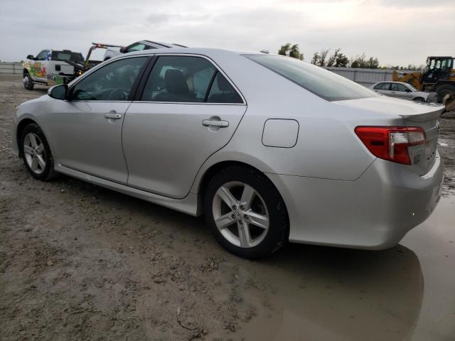 4T1BF1FK0CU087106 - 2012 TOYOTA CAMRY BASE SILVER photo 2