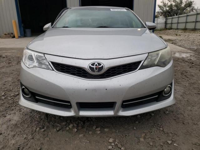 4T1BF1FK0CU087106 - 2012 TOYOTA CAMRY BASE SILVER photo 5
