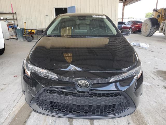 5YFEPMAE4NP378130 - 2022 TOYOTA COROLLA LE შავი ფოტო 5