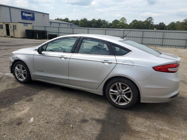 3FA6P0LUXJR140035 - 2018 FORD FUSION SE HYBRID SILVER photo 2