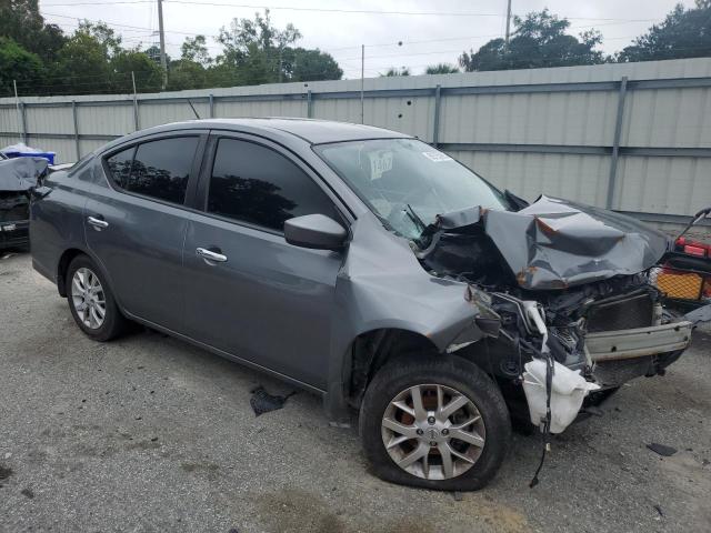 3N1CN7AP2JL832031 - 2018 NISSAN VERSA S 灰色 照片 4