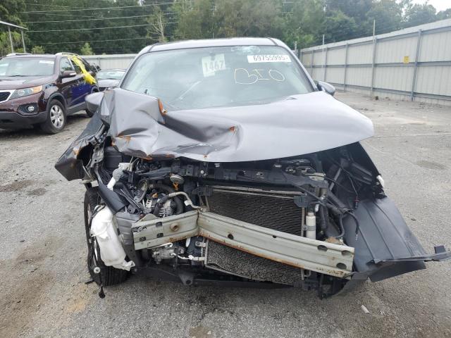 3N1CN7AP2JL832031 - 2018 NISSAN VERSA S 灰色 照片 5