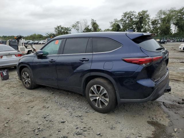 5TDHZRBH6MS152724 - 2021 TOYOTA HIGHLANDER XLE BLUE photo 2