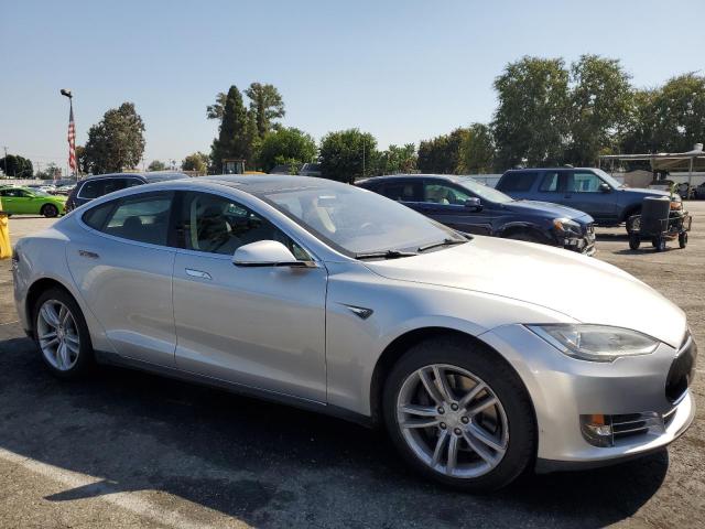 5YJSA1DN7DFP05502 - 2013 TESLA MODEL S ვერცხლისფერი ფოტო 4