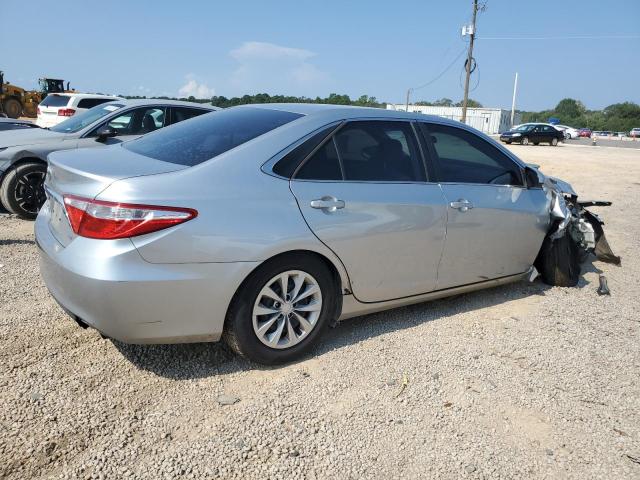 4T1BF1FK2FU480951 - 2015 TOYOTA CAMRY LE SILVER photo 3