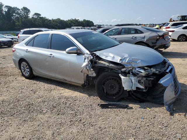 4T1BF1FK2FU480951 - 2015 TOYOTA CAMRY LE SILVER photo 4