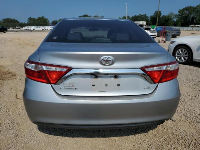 4T1BF1FK2FU480951 - 2015 TOYOTA CAMRY LE SILVER photo 6