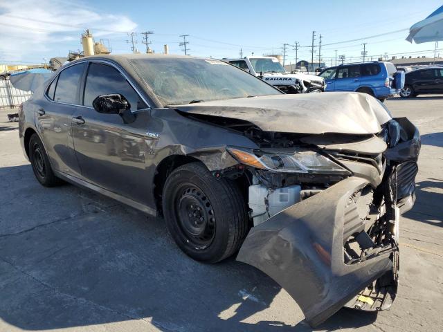 4T1C31AK1LU541819 - 2020 TOYOTA CAMRY LE GRAY photo 4