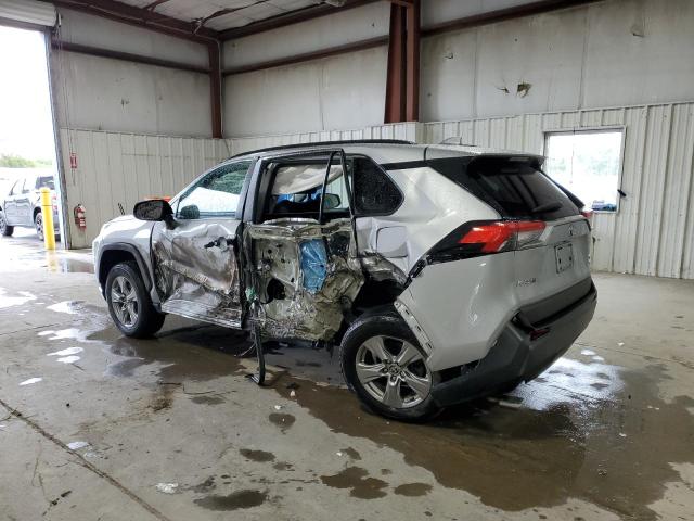 2T3RWRFV3RW210128 - 2024 TOYOTA RAV4 XLE SILVER photo 2