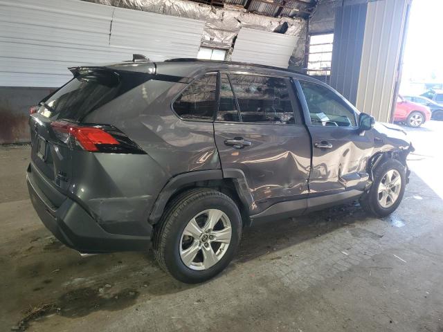 2T3RWRFVXMW121598 - 2021 TOYOTA RAV4 XLE CHARCOAL photo 3