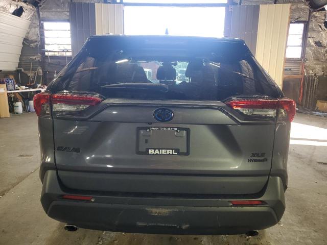 2T3RWRFVXMW121598 - 2021 TOYOTA RAV4 XLE CHARCOAL photo 6