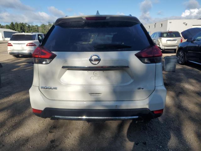 5N1AT2MT0JC825401 - 2018 NISSAN ROGUE S أبيض صورة 6