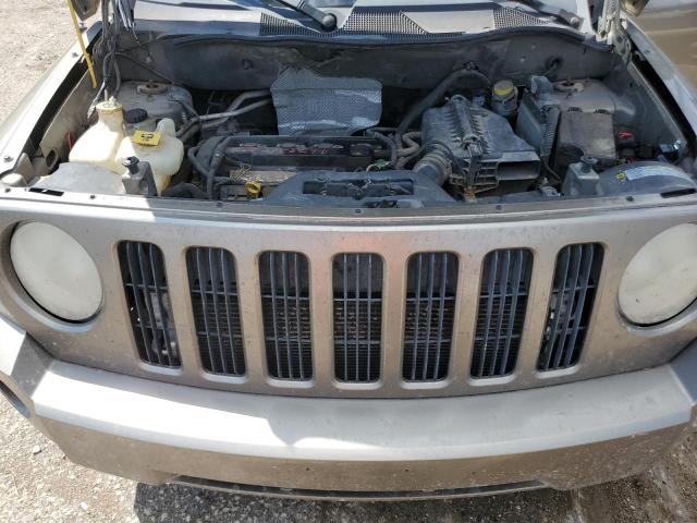 1J8FT28098D737602 - 2008 JEEP PATRIOT SPORT TAN photo 12