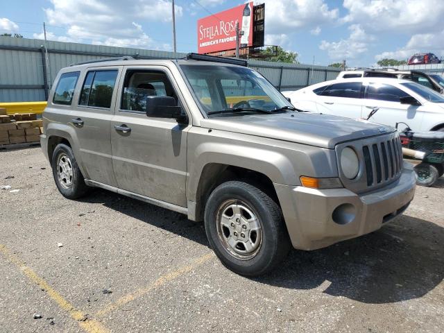 1J8FT28098D737602 - 2008 JEEP PATRIOT SPORT TAN photo 4