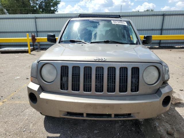 1J8FT28098D737602 - 2008 JEEP PATRIOT SPORT TAN photo 5
