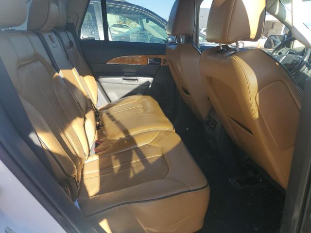 2LMDJ6JK3CBL06677 - 2012 LINCOLN MKX WHITE photo 11