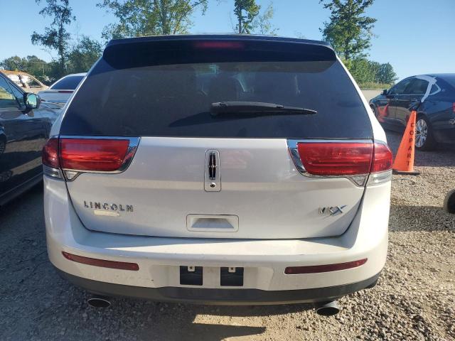 2LMDJ6JK3CBL06677 - 2012 LINCOLN MKX WHITE photo 6