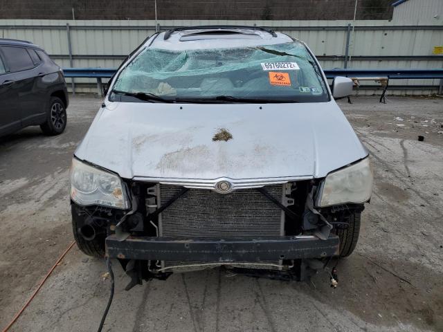 2A4RR5DX4AR137218 - 2010 CHRYSLER TOWN & COU TOURING 银色 照片 5