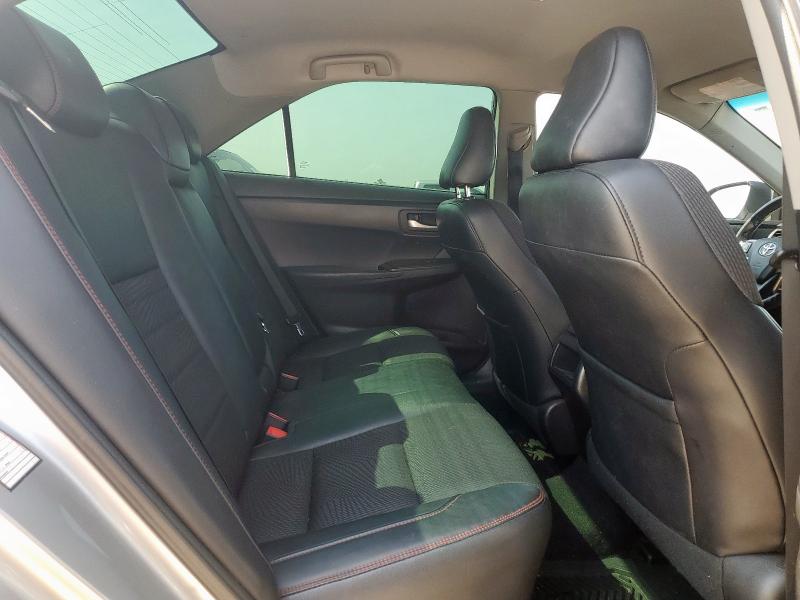 4T1BF1FKXGU207774 - 2016 TOYOTA CAMRY LE SILVER photo 10