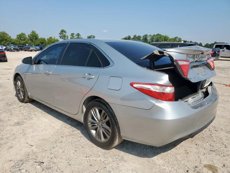 4T1BF1FKXGU207774 - 2016 TOYOTA CAMRY LE SILVER photo 2