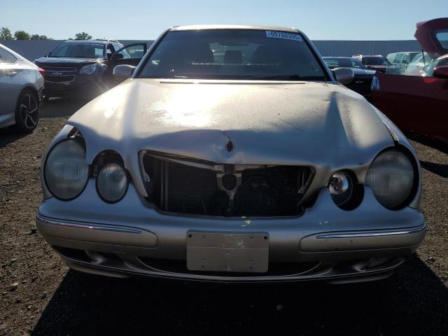 WDBJF65J01B267764 - 2001 MERCEDES-BENZ E 320 Bej foto 5