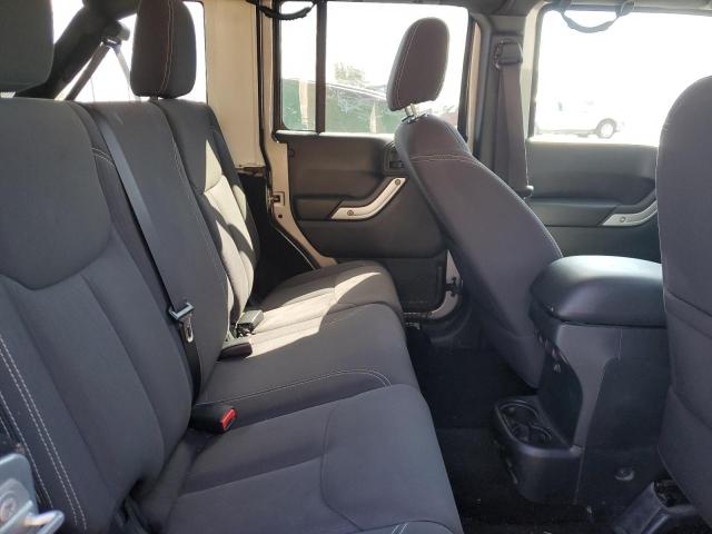 1C4BJWEG4GL239574 - 2016 JEEP WRANGLER U SAHARA SILVER photo 11