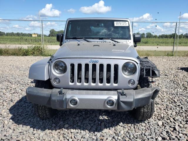1C4BJWEG4GL239574 - 2016 JEEP WRANGLER U SAHARA SILVER photo 5