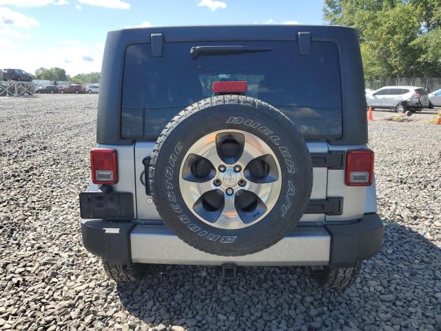 1C4BJWEG4GL239574 - 2016 JEEP WRANGLER U SAHARA SILVER photo 6