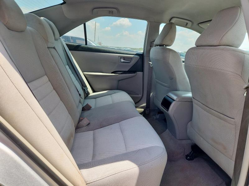 4T1BF1FK9GU542234 - 2016 TOYOTA CAMRY LE 银色 照片 10