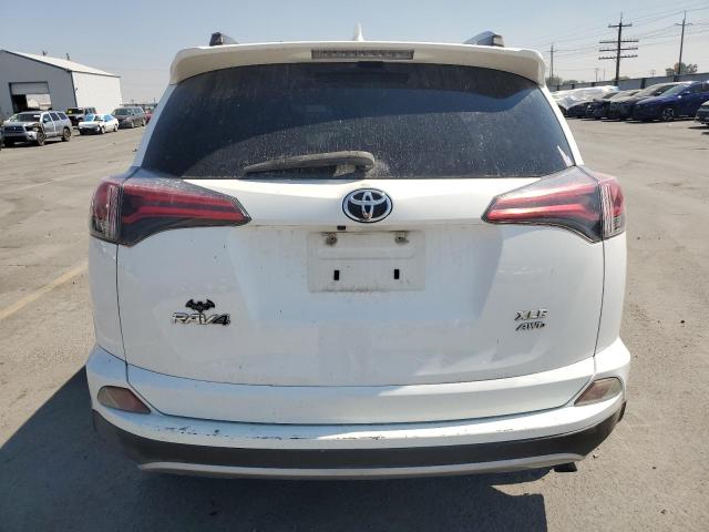 JTMRFREV3HD209557 - 2017 TOYOTA RAV4 XLE WHITE photo 6