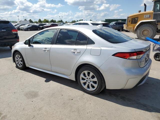 5YFEPMAE5MP268637 - 2021 TOYOTA COROLLA LE ვერცხლისფერი ფოტო 2