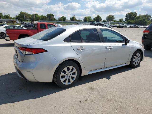 5YFEPMAE5MP268637 - 2021 TOYOTA COROLLA LE ვერცხლისფერი ფოტო 3