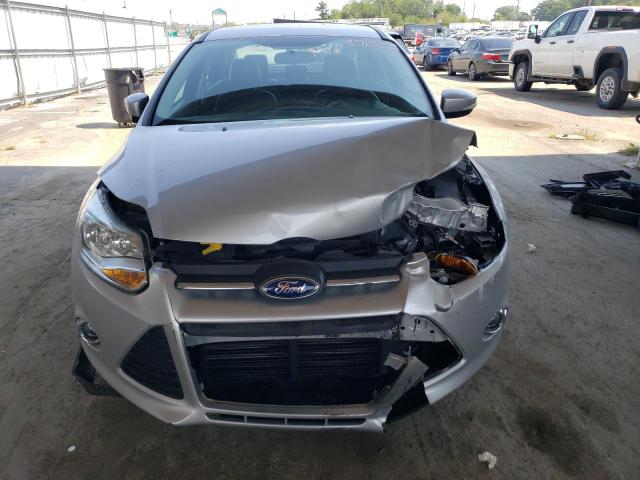 1FADP3F29EL293366 - 2014 FORD FOCUS SE SILVER photo 5