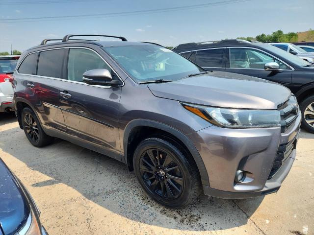 5TDJZRFH7KS612143 - 2019 TOYOTA HIGHLANDER SE GRAY photo 4