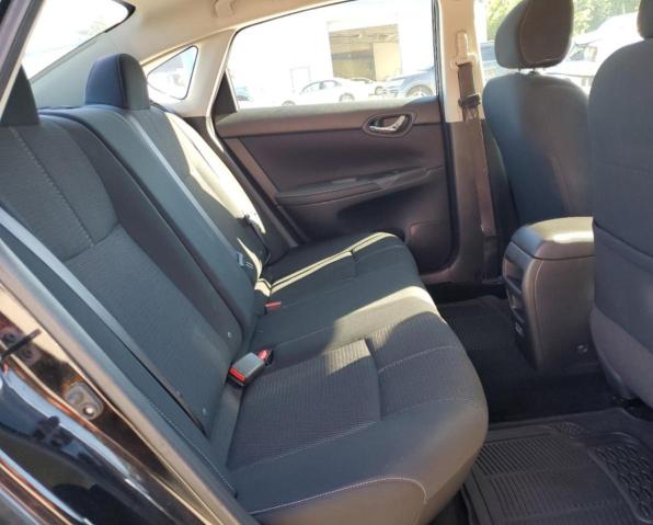 3N1AB7AP4JY307703 - 2018 NISSAN SENTRA S Schwarz Foto 10