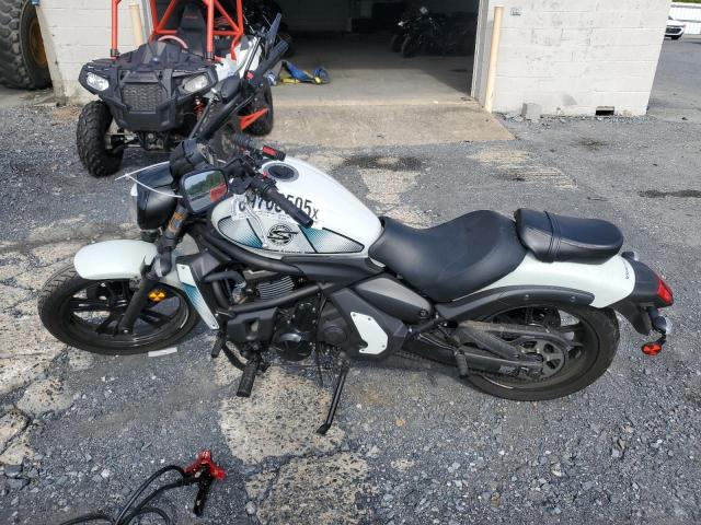 JKAENEC13NDA05019 - 2022 KAWASAKI EN650 C WHITE photo 3