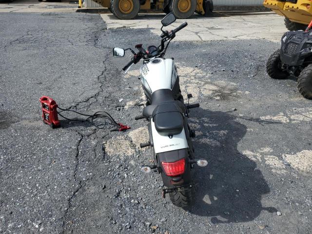 JKAENEC13NDA05019 - 2022 KAWASAKI EN650 C WHITE photo 4