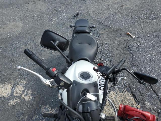 JKAENEC13NDA05019 - 2022 KAWASAKI EN650 C WHITE photo 5