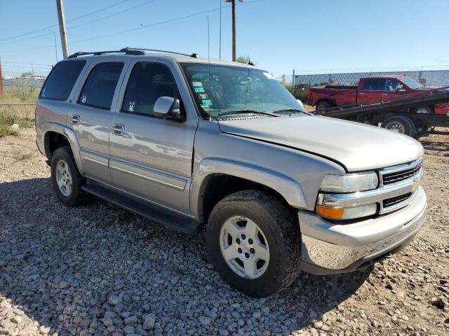 1GNEK13T65J128117 - 2005 CHEVROLET TAHOE K1500 GRAY photo 4