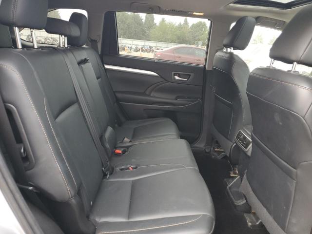 5TDJKRFH4FS120132 - 2015 TOYOTA HIGHLANDER XLE Gümüş foto 10