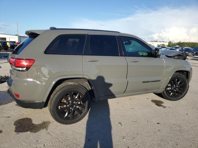 1C4RJEAG6LC428848 - 2020 JEEP GRAND CHER LAREDO GRAY photo 3