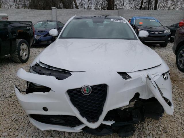 ZARFAEDN6H7540634 - 2017 ALFA ROMEO GIULIA Q4 WHITE photo 5